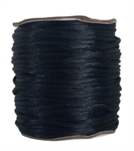 45 m. sort satin tråd. 2 mm.